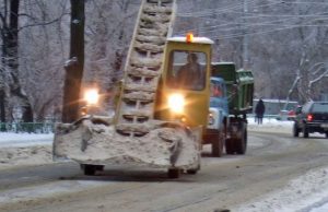 Три организации заняты на уборке снега в Горно-Алтайске