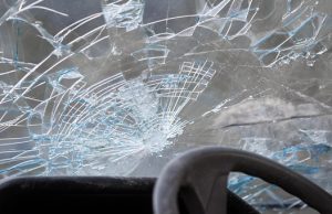 Неосторожное вождение довело жительницу Усть-Коксы до судимости и лишения прав