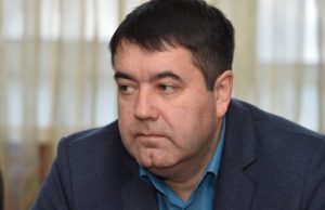 Депутаты единогласно избрали Романа Птицына главой Майминского района