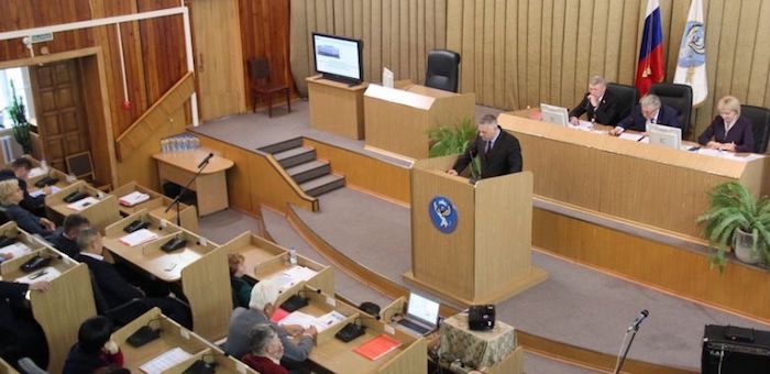 В парламенте состоялись публичные слушания по проекту бюджета