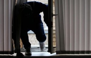 Не повезло с краевыми: двое жителей соседнего края обокрали своих работодателей в республике