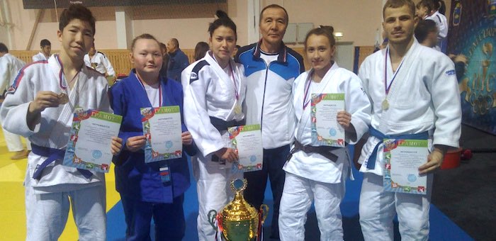 Алтайские дзюдоисты заняли первое место на соревнованиях в Ишиме
