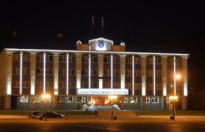 Два депутата Эл Курултая досрочно сложили полномочия