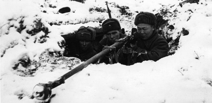 Спас 18 раненых и подбил два немецких танка