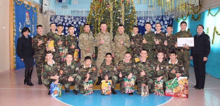 Пограничники исполнили новогодние мечты кадетов