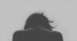 Трагедия в усть-коксинской больнице: беременная женщина потеряла ребенка и сама едва не погибла