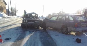 ВАЗ на буксире выехал на встречку и там разбился о «Тойоту»