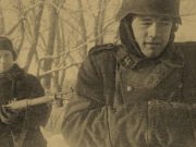 Заметил разбегающихся фашистов и взял их в плен