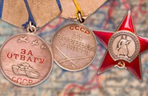 Отразил атаку автоматчиков на командный пункт дивизии