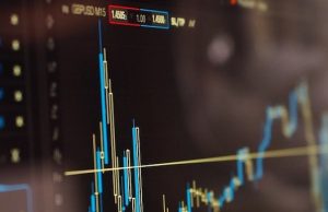 Игра на «фондовой бирже» обошлась сельчанке в 345 тысяч рублей
