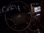 Управляй мечтой: нетрезвый сын угнал у пьяной мамы Land Cruiser