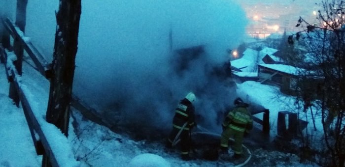 На пожаре в Горно-Алтайске погиб мужчина