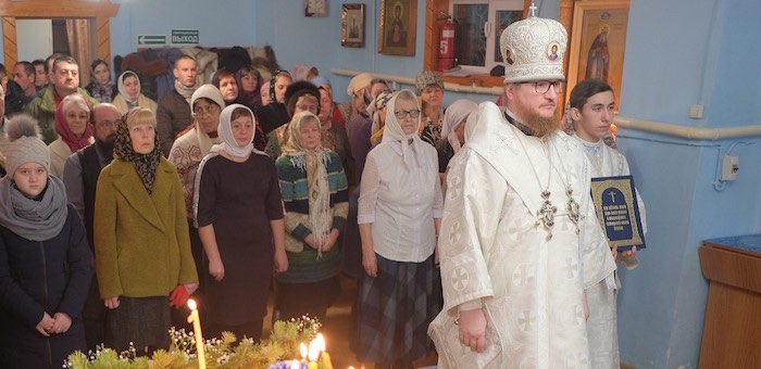 Архиепископ Каллистрат провел рождественское богослужение