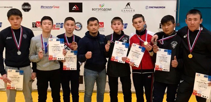 Бойцы клуба «Барс» успешно выступили в Барнауле