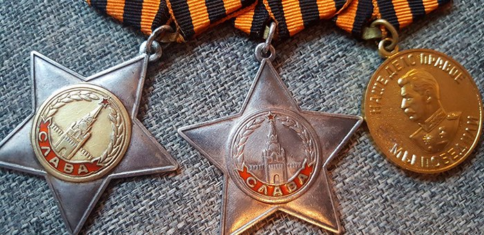 Показал себя смелым, стойким и мужественным бойцом