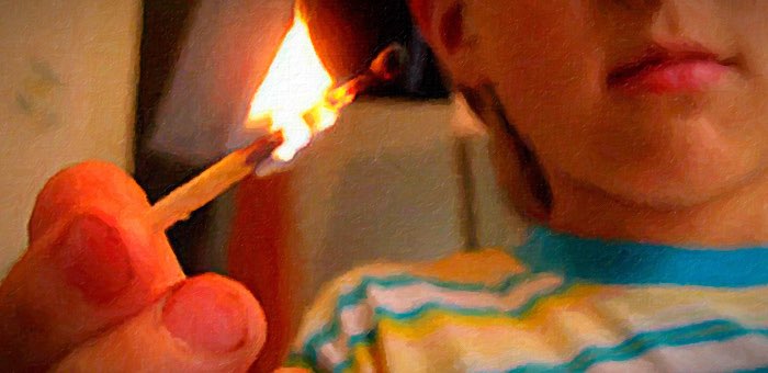 В Улус-Черге чуть не погибли дети, игравшие с огнем