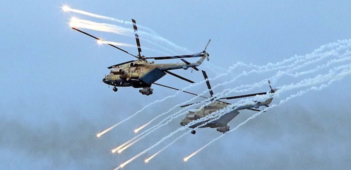 «Терминаторы» и «Крокодилы» провели учебный бой в небе над Горным Алтаем