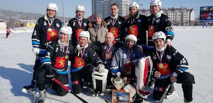 Первенство России по хоккею с мячом среди ветеранов состоялось в Республике Алтай