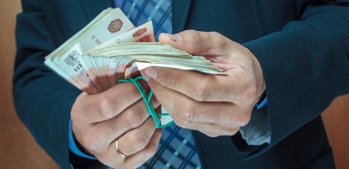 На строительстве моста через Башкаус украли почти 10 миллионов рублей