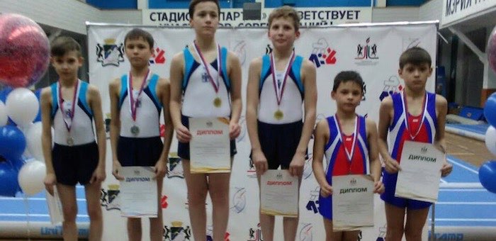 Горно-алтайские спортсмены стали призерами чемпионата Сибири по прыжкам на батуте