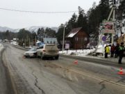 В Манжероке турист из Кемерова на Kia Spectra столкнулся с Toyota Highlander