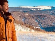 Актер Павел Деревянко купил участок у Каракольских озер и планирует построить дом из кедра