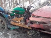 Нетрезвый мотоциклист протаранил на «встречке» Mitsubishi Lancer. Пассажир в реанимации