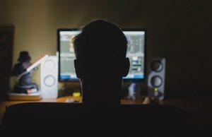 По первой просьбе супруга сельчанка перевела ему 26,5 тысяч, вот только просьба поступила со взломанного аккаунта