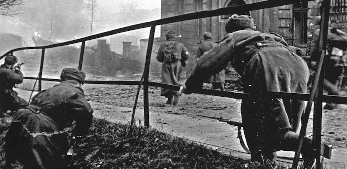 Освободил со своим взводом от фашистов несколько польских поселений