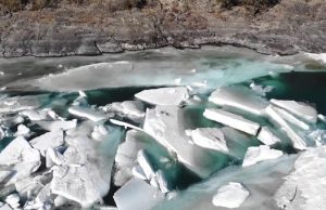 Катунь освобождается от ледяных оков. Видеозарисовка