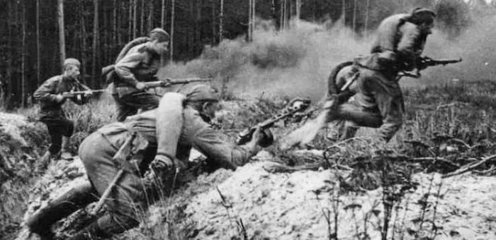 Проявил отвагу и мужество в боях на подступах к Гдыне