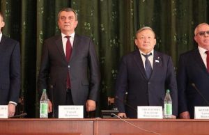 Полпред президента призвал Олега Хорохордина опираться на местные кадры