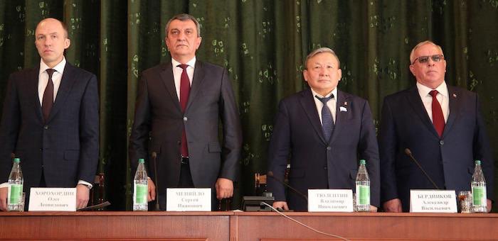Полпред президента призвал Олега Хорохордина опираться на местные кадры