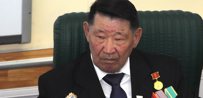 Почетный гражданин республики Степан Тюхтенев отметил 90-летний юбилей