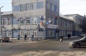 Жительница Чойского района сбила горожанку, переходившую дорогу на зеленый свет