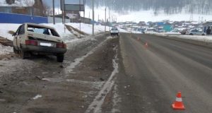 Автомобиль под управлением 27-летней женщины перевернулся на Чуйском тракте
