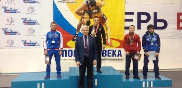 Юниоры из Республики Алтай стали призерами на первенстве Сибири по греко-римской борьбе
