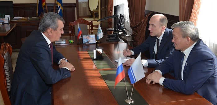 Власти в очередной раз заявили о том, что объединения «двух Алтаев» не будет