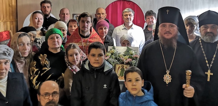 В Никольском храме в Кызыл-Озеке состоялось первое богослужение