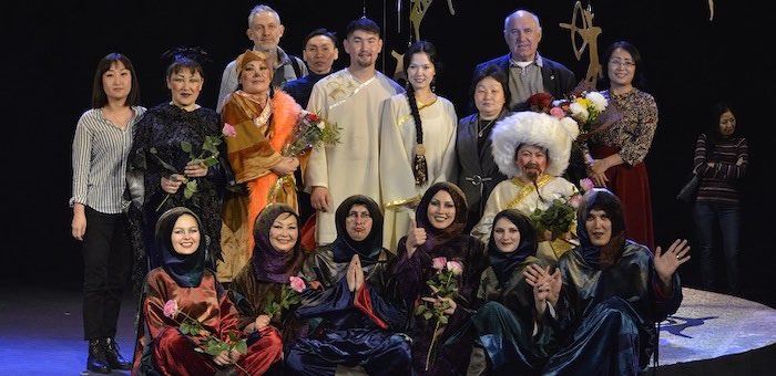 В Горно-Алтайске состоялась премьера детского спектакля «Лисонька-Лиса — добрая душа»
