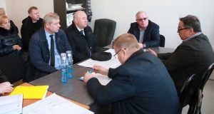 Александр Бердников провел рабочее совещание по строительству майминской районной больницы