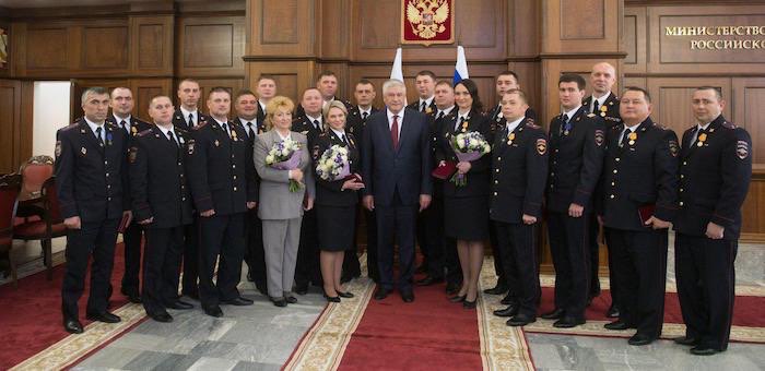 Полицейские-герои из Республики Алтай получили медали «За смелость во имя спасения»