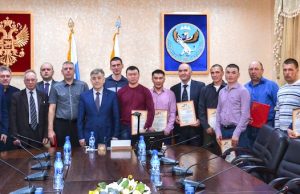 В правительстве Республики Алтай наградили лучших энергетиков