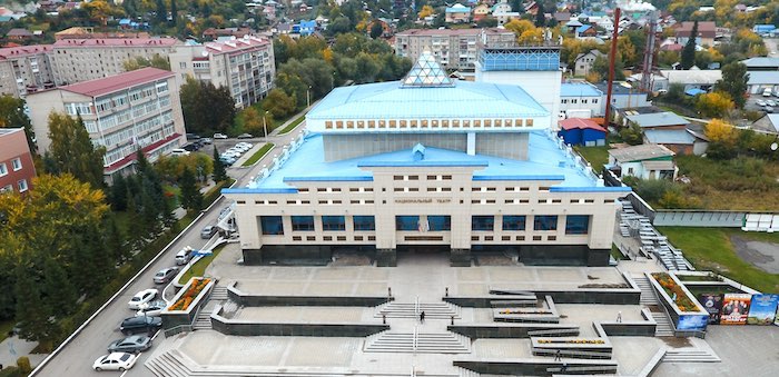 Республика Алтай оказалась самым «нетеатральным» регионом России