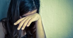 Несовершеннолетняя девушка создала преступную группу для торговли наркотиками