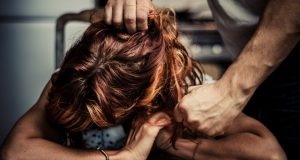 Рецидивиста, пытавшегося изнасиловать свою собутыльницу, отправили в колонию строгого режима