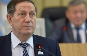 Более половины опрошенных не намерены голосовать за лидера коммунистов