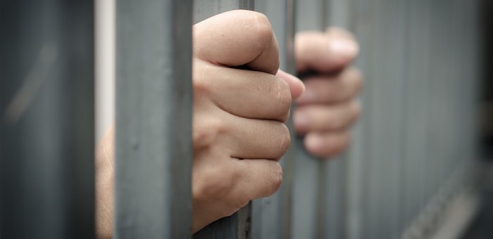 Только что вышедший на свободу заключенный попытался изнасиловать женщину