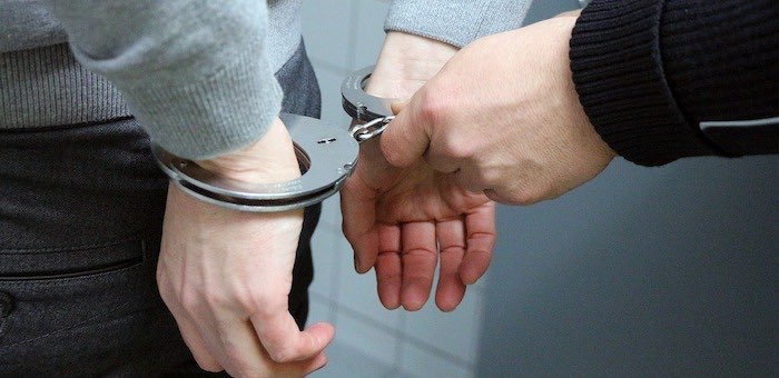 В Чемале бдительные предприниматели задержали вора с поличным