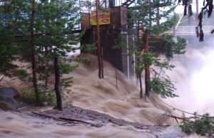Под водой: пять лет назад в Республике Алтай случилось наводнение Под водой: пять лет назад в Республике Алтай случилось наводнение